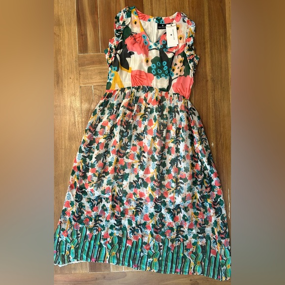 emily lovelock Dresses & Skirts - EMILY LOVELOCK Cactus floral midi‎ dress. Small.